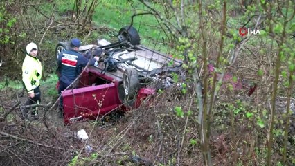 Otomobille 50 metreden uçtular: 2 yaralı