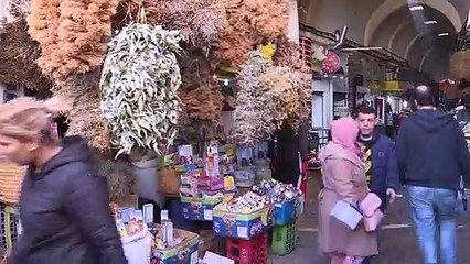 سوق العطارين ينشط في تونس في ظل انتشار كورونا المستجد