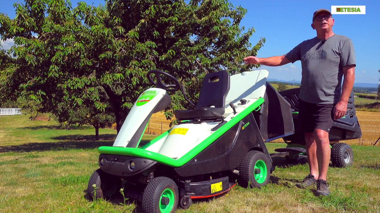 Portrait de Jean Marie, utilisateur d'une tondeuse autoportée hydro 80 d'ETESIA