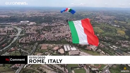 Paratrooper supports Italy's battle against COVID-19 with skydive in Rome