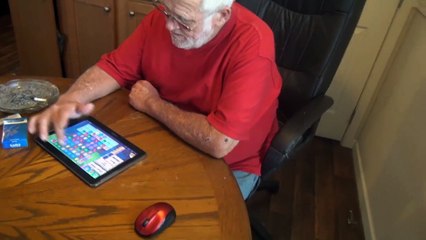 Angry Grandpa's ADDICTED To Candy Crush Saga!