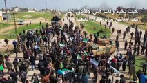 سوريون يتظاهرون ضد الدورية الروسية التركية المشتركة