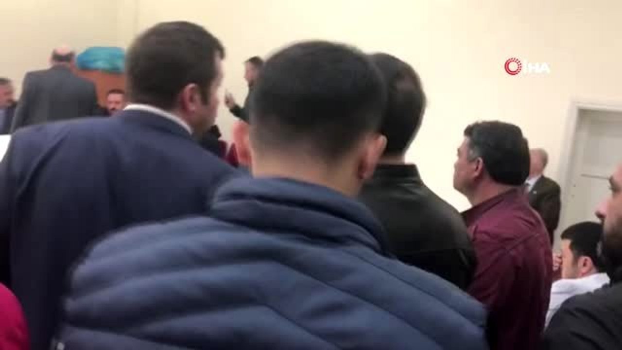Verem Savaş Derneği kongresinde kavga çıktı...İ...