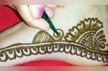Bridal mehndi design for leg/पैरों के लिए बहुत ही आसान मेंहदी डिजाइन