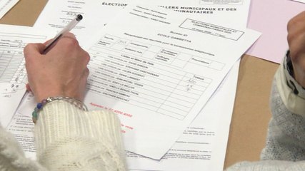 Dépouillement dans un bureau de vote