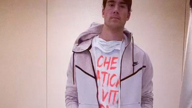 Dusan Vlahovic haciendo un reto solidario por el coronavirus