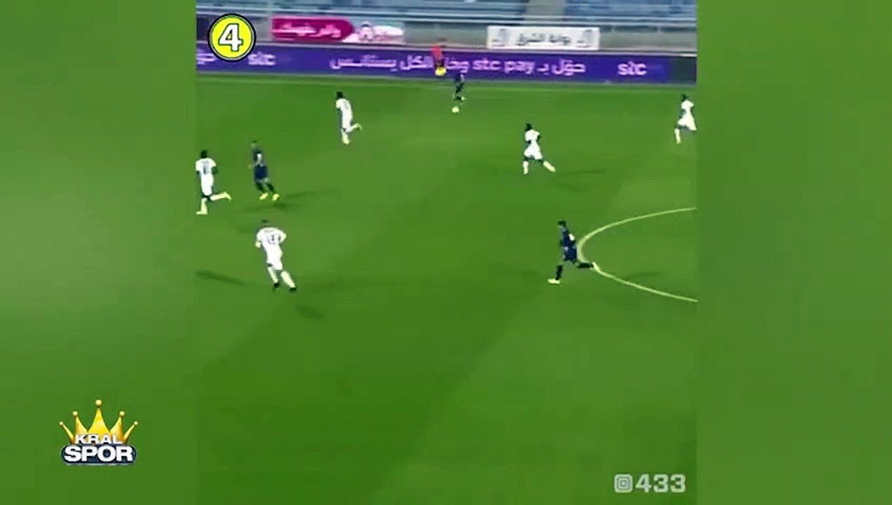 Kaçırdığı gole kendisi bile inanmadı