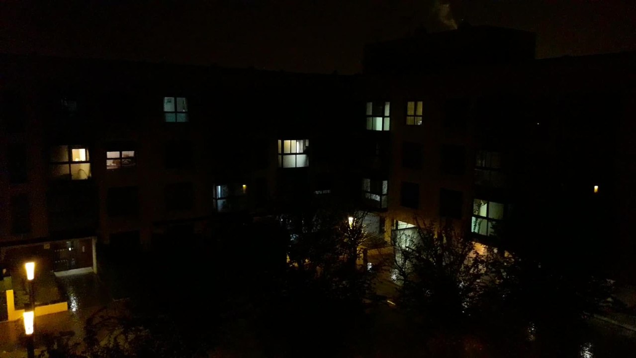 Aplauso a los profesionales sanitarios en Pamplona