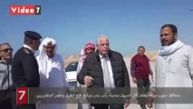 محافظ جنوب سيناء يتفقد آثار السيول بمدينة رأس سدر ويتابع فتح الطرق وحصر المتضررين