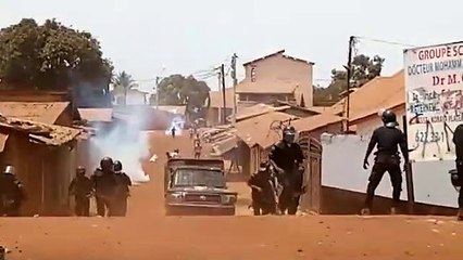 Affrontements entre forces de l'ordre et manifestants à Wanindara
