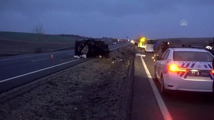 Minibüs ile yolcu otobüsü çarpıştı: 1 ölü, 1 yaralı