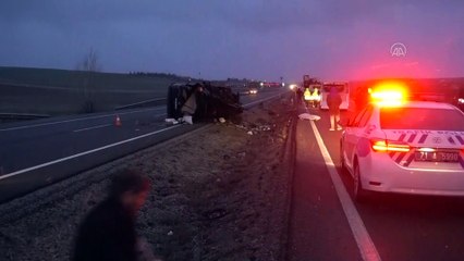 Minibüs ile yolcu otobüsü çarpıştı: 1 ölü, 1 yaralı - KIRIKKALE