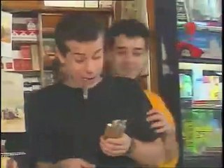 انا وايا بعيش زي المليونيرات . - مدحت صالح