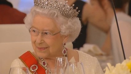 La Reina Isabel II, evacuada de Palacio por el coronavirus