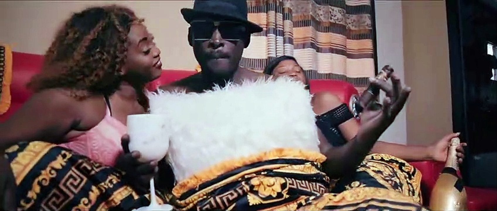 NOUR feat MOLARE- QUI T'A DIT- (Clip Officiel) PROD BY CHARLY KMIKAZ