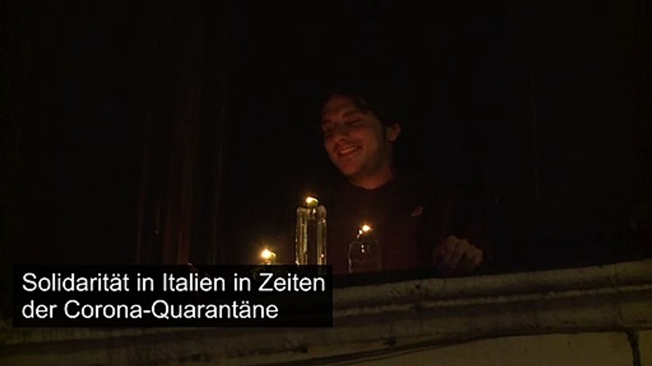 Trost in Corona-Zeiten: Italiener stellen sich Kerzen ins Fenster