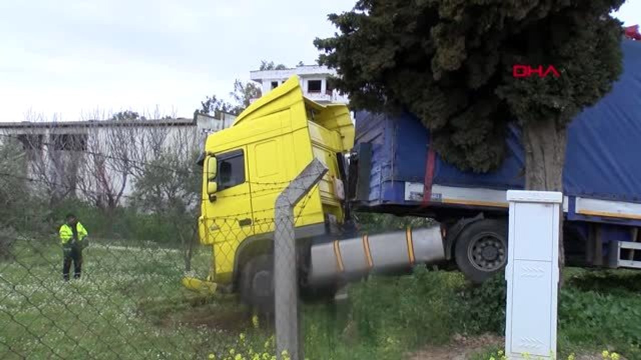 İZMİR Torbalı'da kaza 1 ölü, 4 yaralı