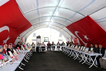 HDP önündeki ailelerin evlat nöbeti 196. gününde