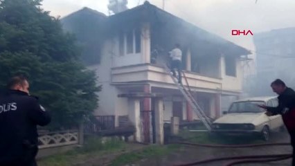 DÜZCE-EVDE DOĞALGAZ SIKIŞMASI SONUCU YAŞANAN YANGINDA 1 KİŞİ YAŞAMINI YİTİRDİ