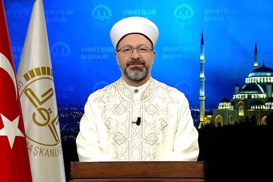 Cuma namazı ve cemaatle namaza ara verilmiştir