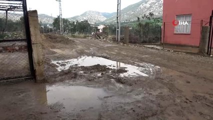 - Kozan'da yağışlar sele neden oldu vatandaş isyan etti