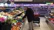VIDÉO | Coronavirus: ces magasins qui adaptent leur horaire et «privatisent» les lieux pour les seniors