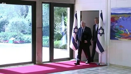 Rival de Netanyahu é encarregado de formar governo de Israel