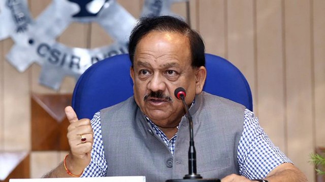 Coronavirus: Health Minister holds meeting with ministers