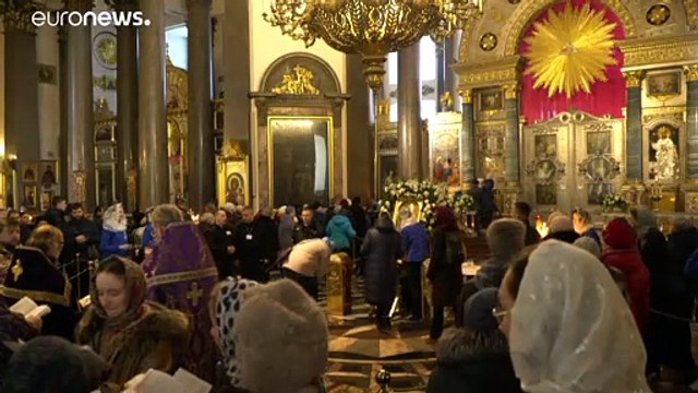 A koronavírus-járvány idején kockázatos a kegytárgyak csókolgatása