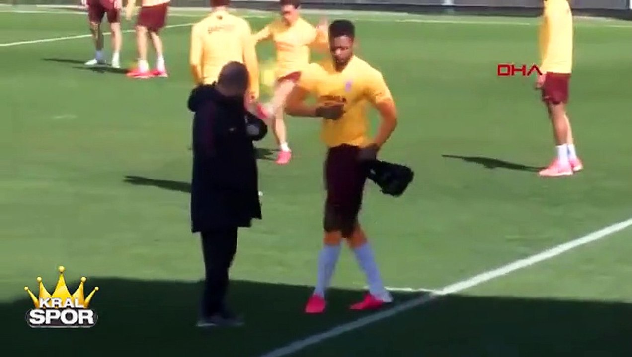 Fatih Terim ve Ryan Donk'tan koronavirüs selamı | BIGGRANDTUBE