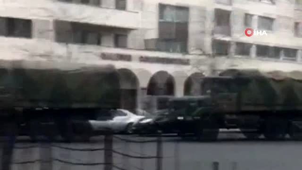 - Paris'te askerler sokağa indi