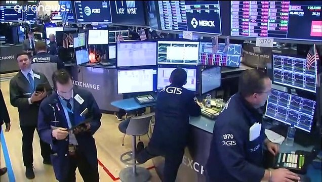 Мировые биржи снова лихорадит