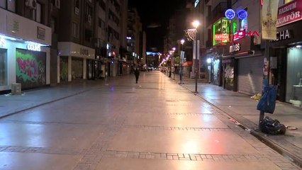 İzmir'in eğlence merkezi ıssız kaldı