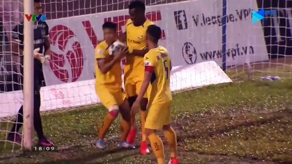 Phan Văn Đức | Chơi bóng đẳng cấp sau chấn thương để tặng vợ con | SLNA - Bình Dương | NEXT SPORTS