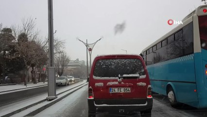 Erzincan'da güne karla uyandı