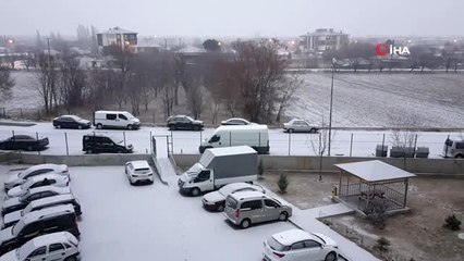 Erzincan'da güne karla uyandı