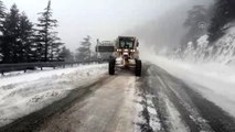Antalya-Konya kara yolunda ulaşıma kar engeli