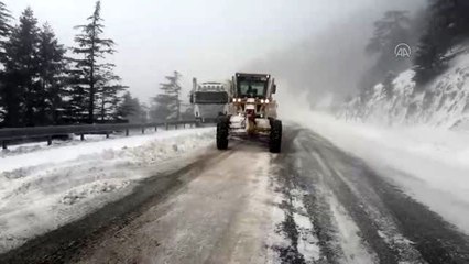 Antalya-Konya kara yolunda ulaşıma kar engeli