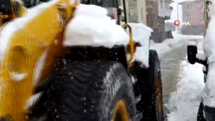 Baharı beklerken, yarım metre kar yağdı