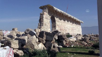 Denizli'deki Laodikya Antik Kenti'nde 1750 yıllık freskli travertenler ayağa kaldırıldı