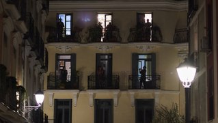 Homenaje en los  balcones de España