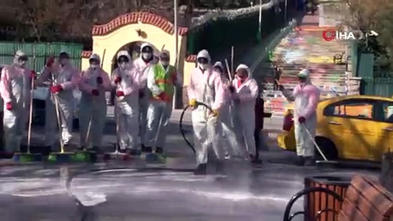 Kuğulu Park ve Tunalı Hilmi Caddesi dezenfekte edildi