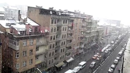 Hakkari'de kar yağışı etkili oldu
