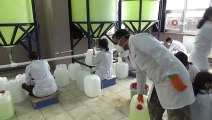 Diyarbakır'da öğrenciler koronavirüs nedeni ile dezenfektan üretimini iki katına çıkardı