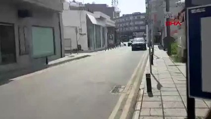 Kuzey ve güney Kıbrıs'ta koronavirüs nedeniyle sokaklar boşaldı