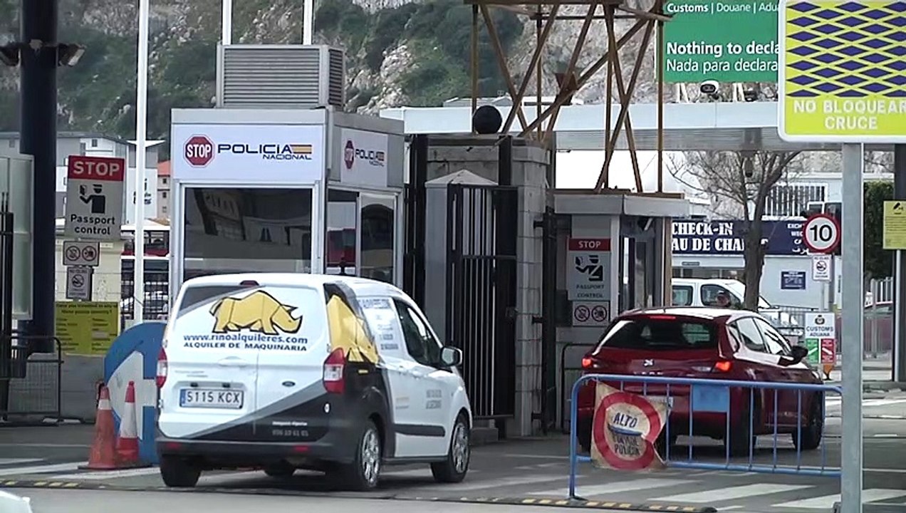 Primer día con los controles de fronteras terrestres restablecidos