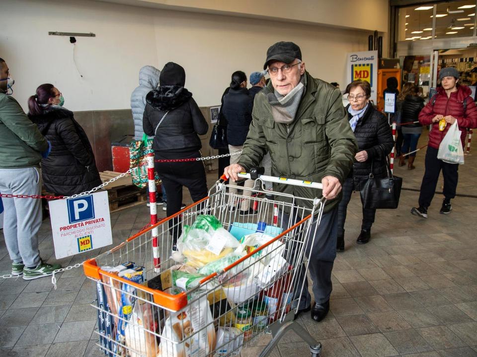 Grocery Stores Institute Special “Elderly Shopping Hours” for Those Most at Risk