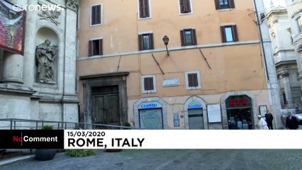 پاپ با صلیب دوران طاعون برای ایتالیا دعا کرد