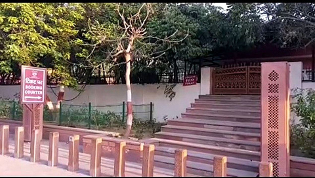 आगरा: कोरोना के चलते ऐतिहासिक इमारतों पर तालाबंदी
