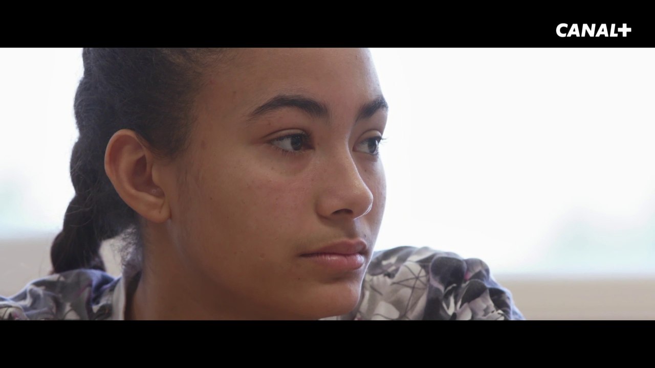 Yolove - Extrait " Les grands frères ont tendance à surveiller leurs soeurs"